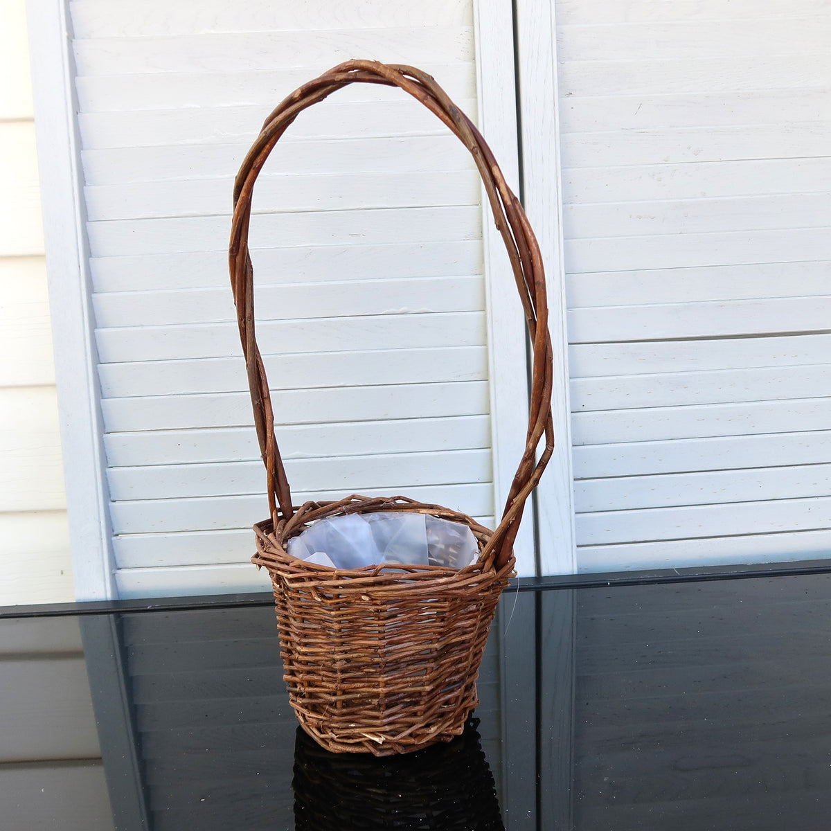 Willow Floral Basket with Tall Handle & Plastic Liner – Natural Brown
